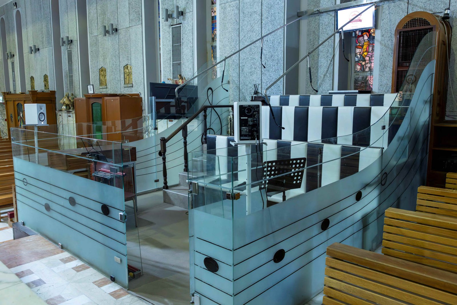 Choirs & Side Altars – Holy Family Co-Cathedral