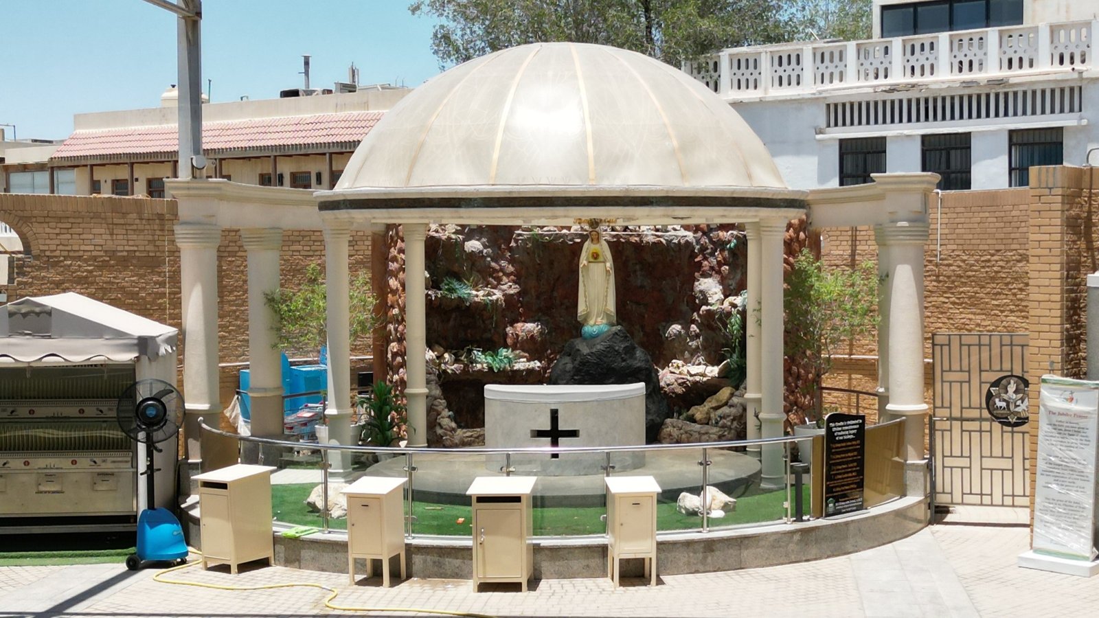 The Grotto & Precinct – Holy Family Co-Cathedral